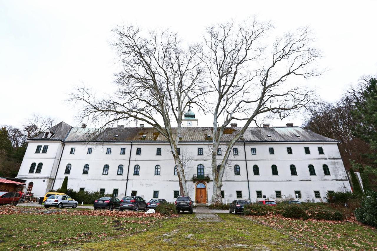 Historicky Putnicky Dom Hotel Marianka Bagian luar foto
