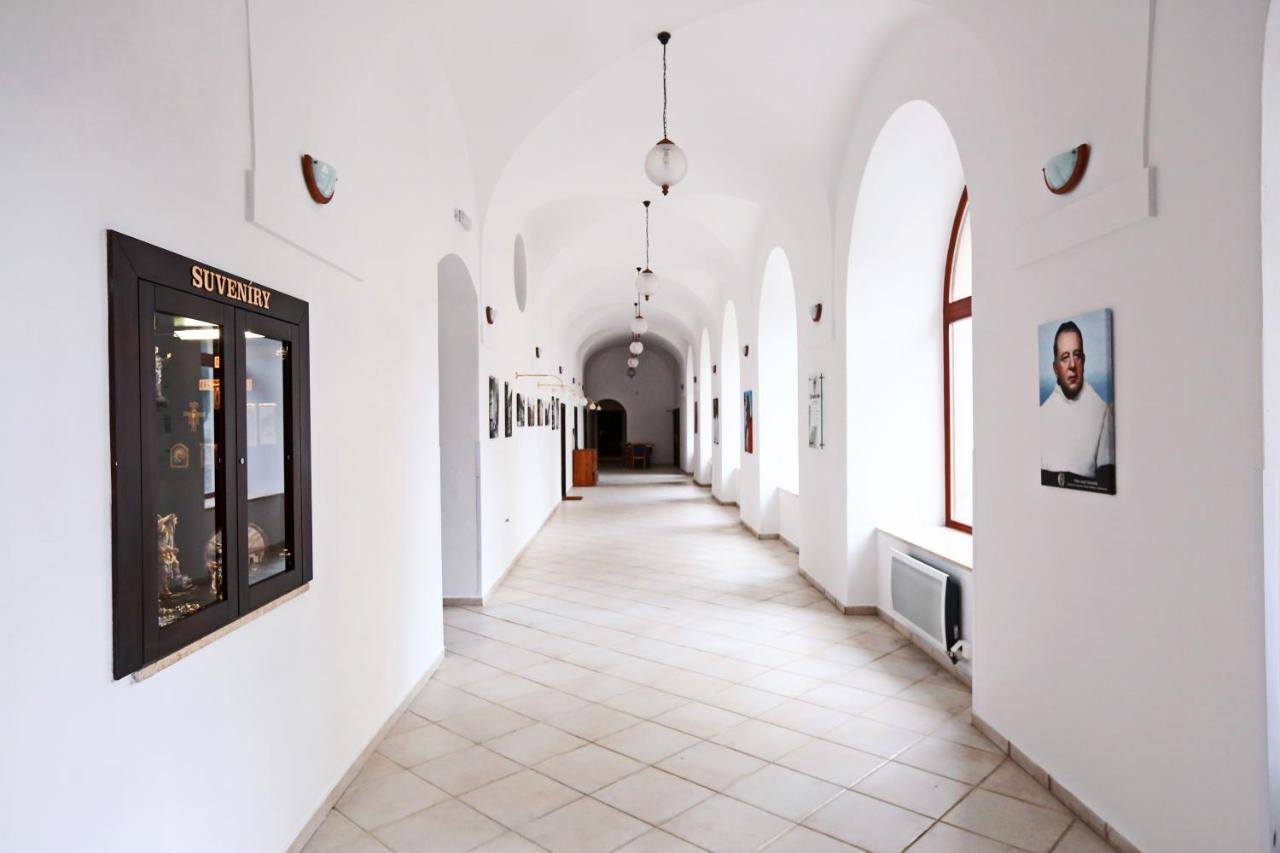 Historicky Putnicky Dom Hotel Marianka Bagian luar foto