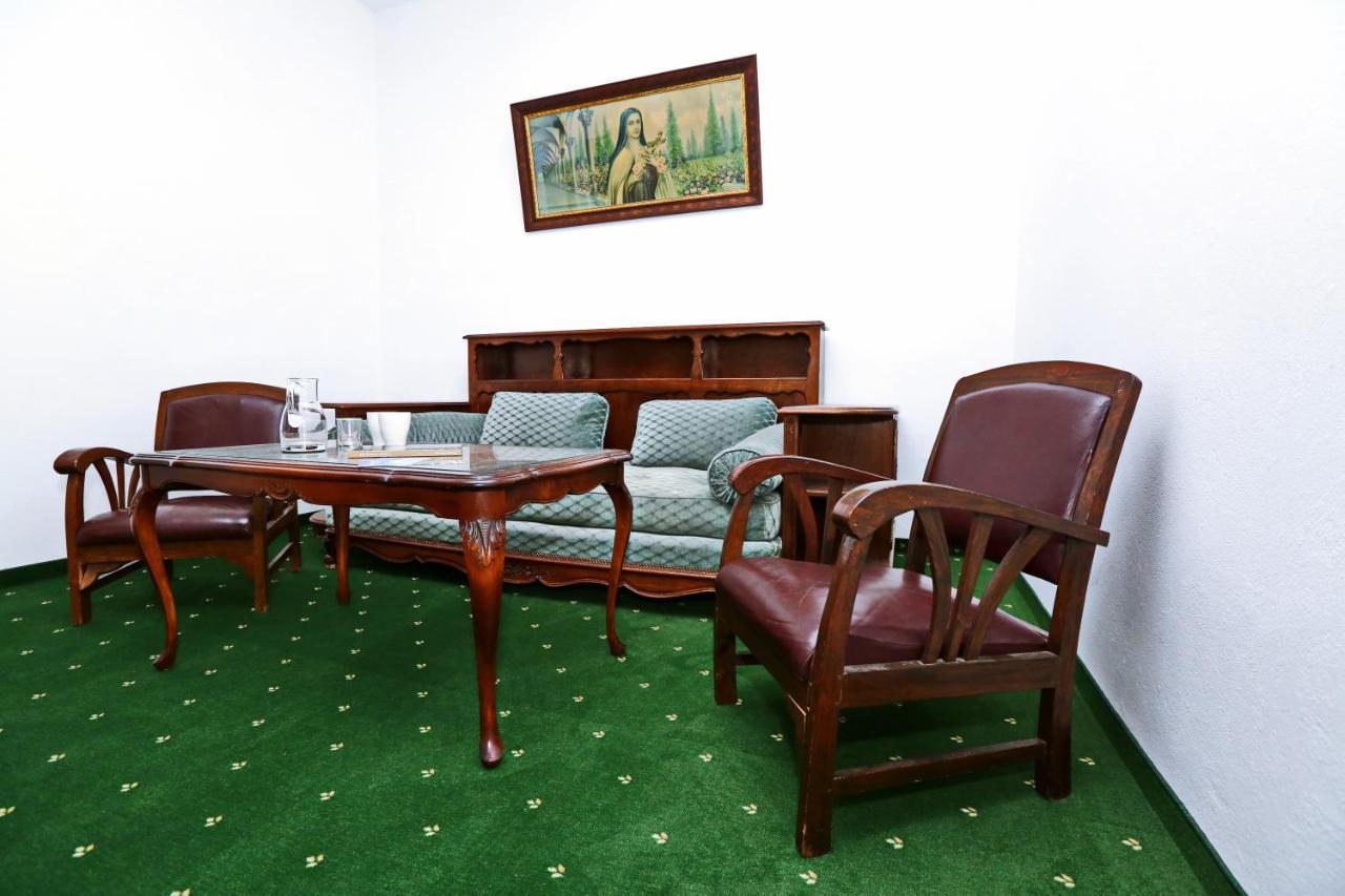 Historicky Putnicky Dom Hotel Marianka Bagian luar foto