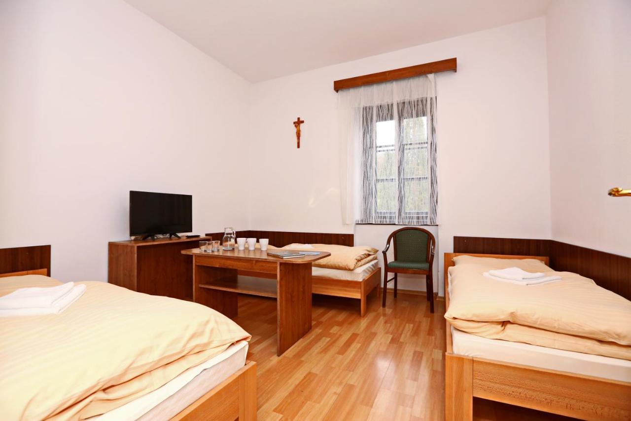Historicky Putnicky Dom Hotel Marianka Bagian luar foto