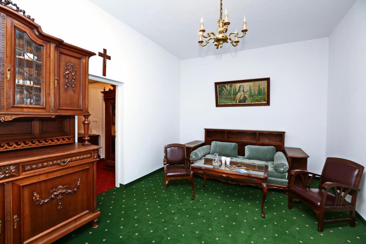 Historicky Putnicky Dom Hotel Marianka Bagian luar foto